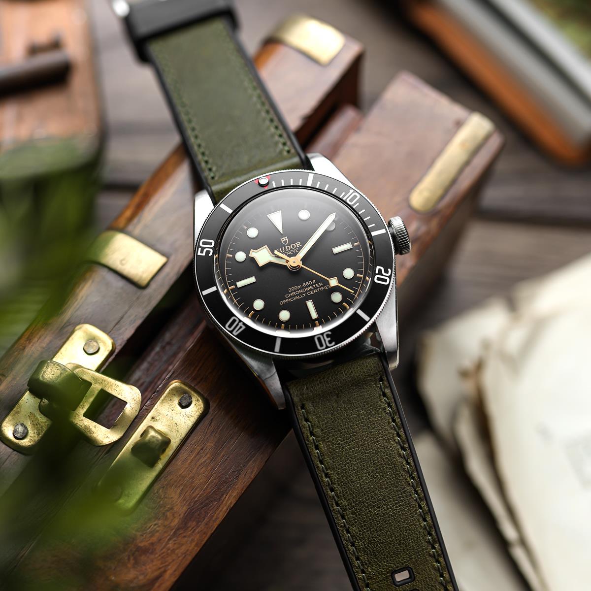 Phenome Olive Green Nylon Strap 20 mm / Short / Brushed